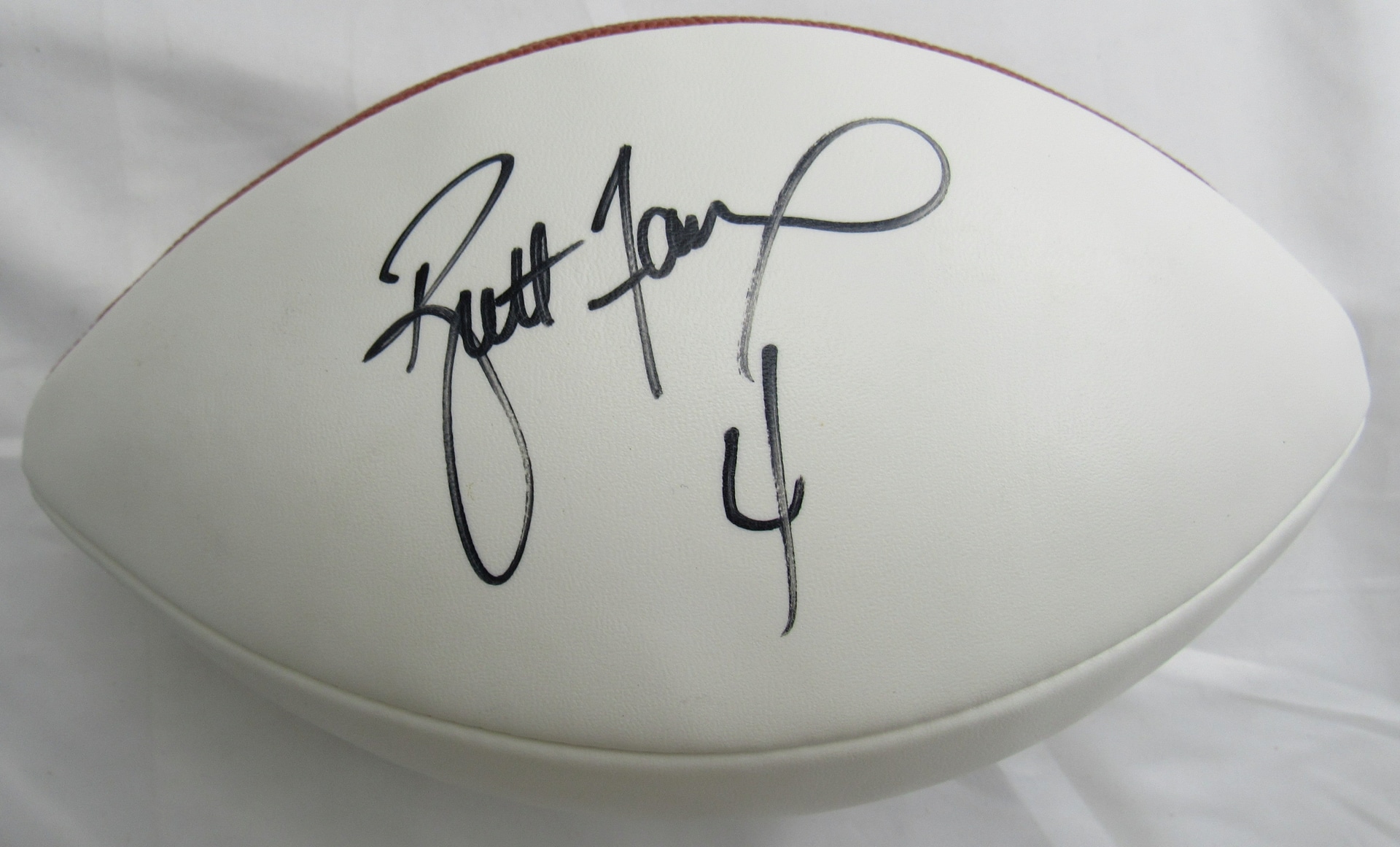 Brett Favre Signed Auto Wilson Football JSA CM07435 - Image 1
