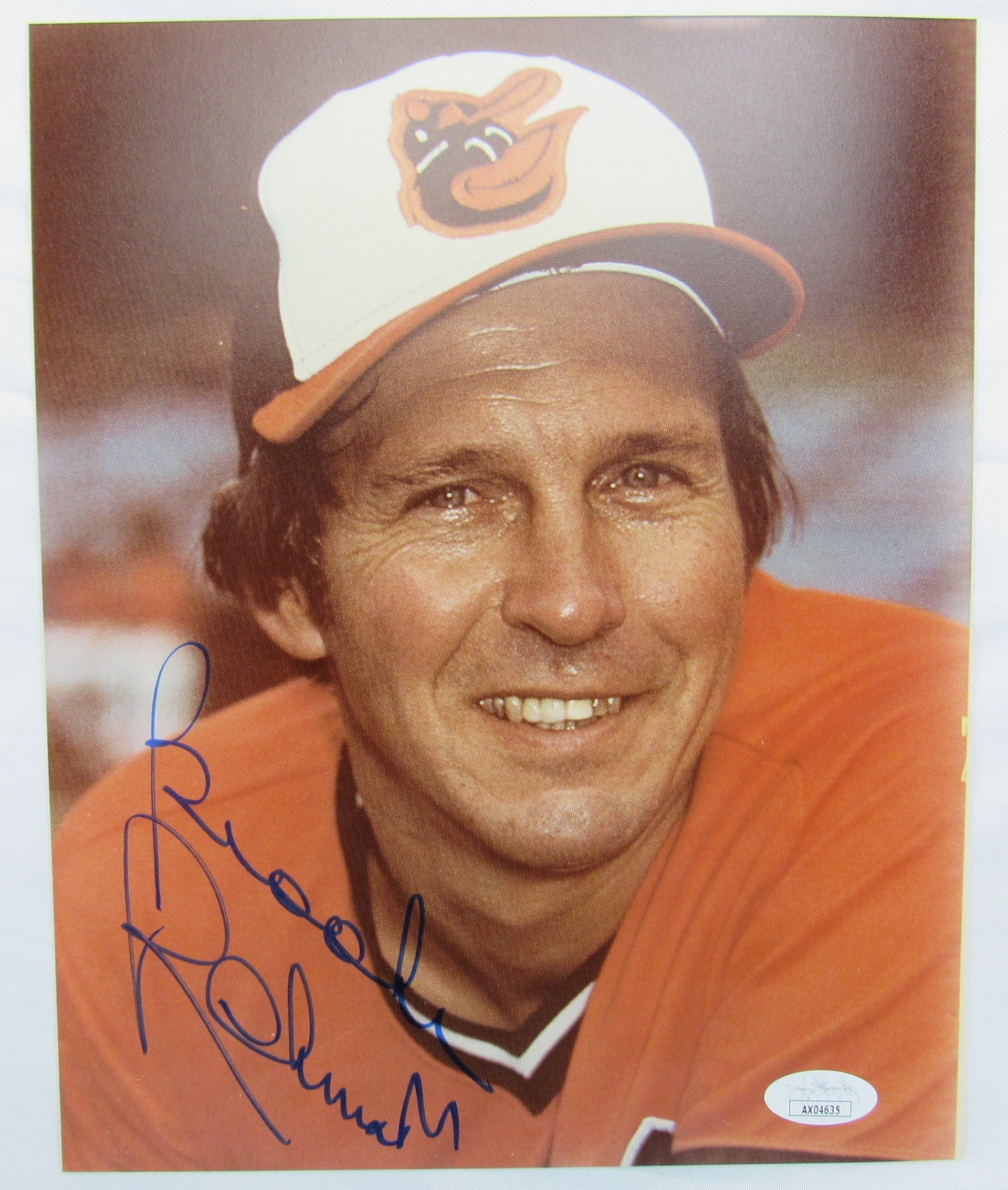 Brooks Robinson Signed 8x10 Photo JSA AX04635 - Image 1