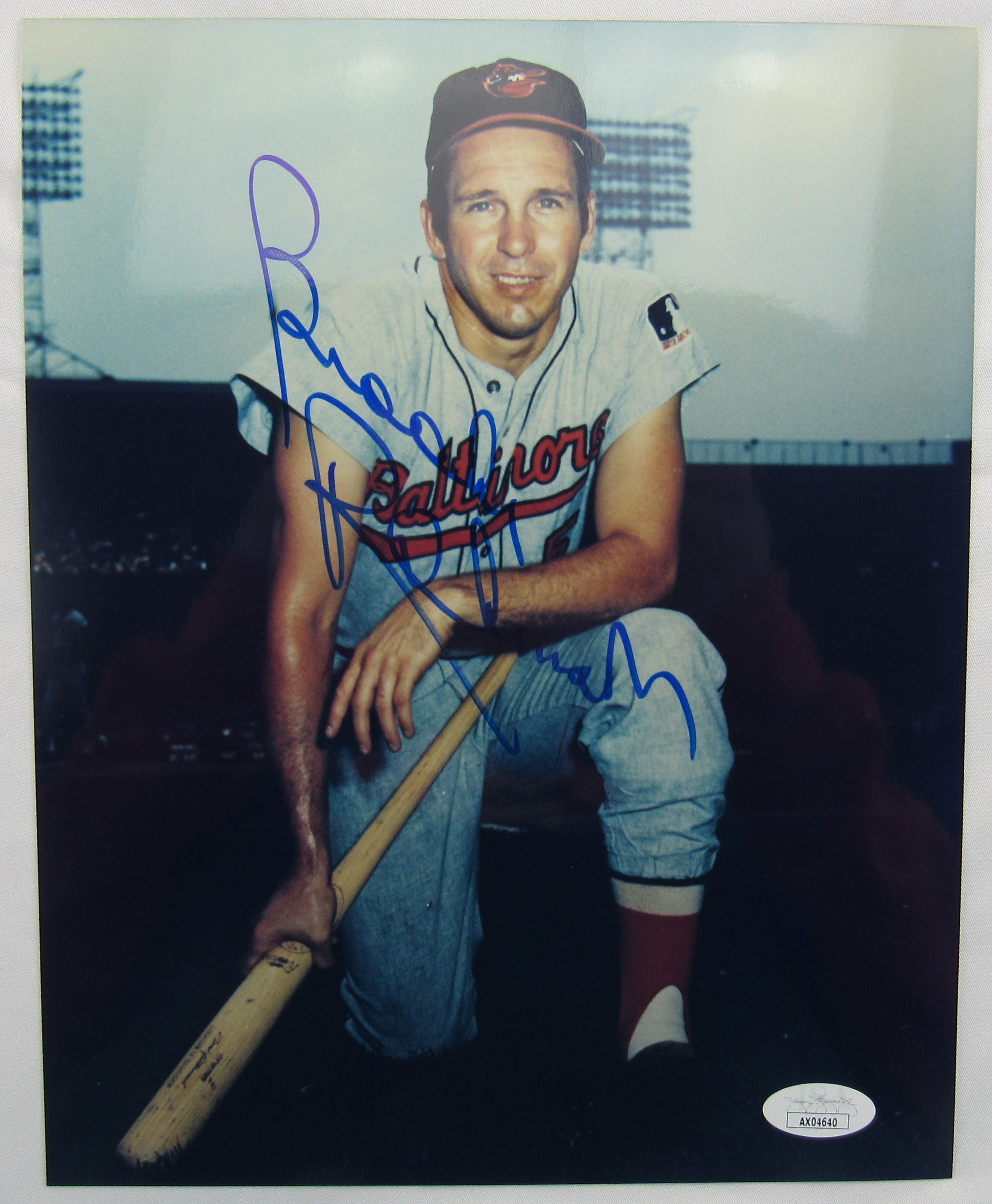 Brooks Robinson Signed 8x10 Photo JSA AX04640 - Image 1