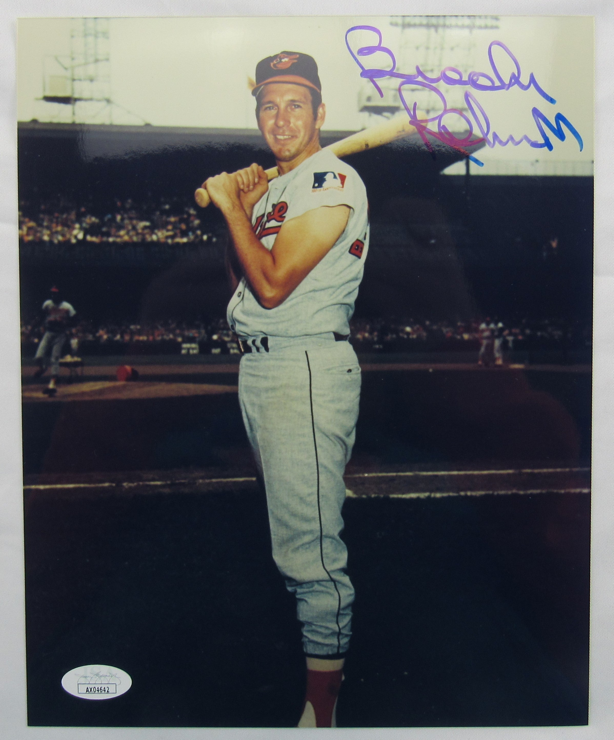 Brooks Robinson Signed 8x10 Photo JSA AX04642 - Image 1