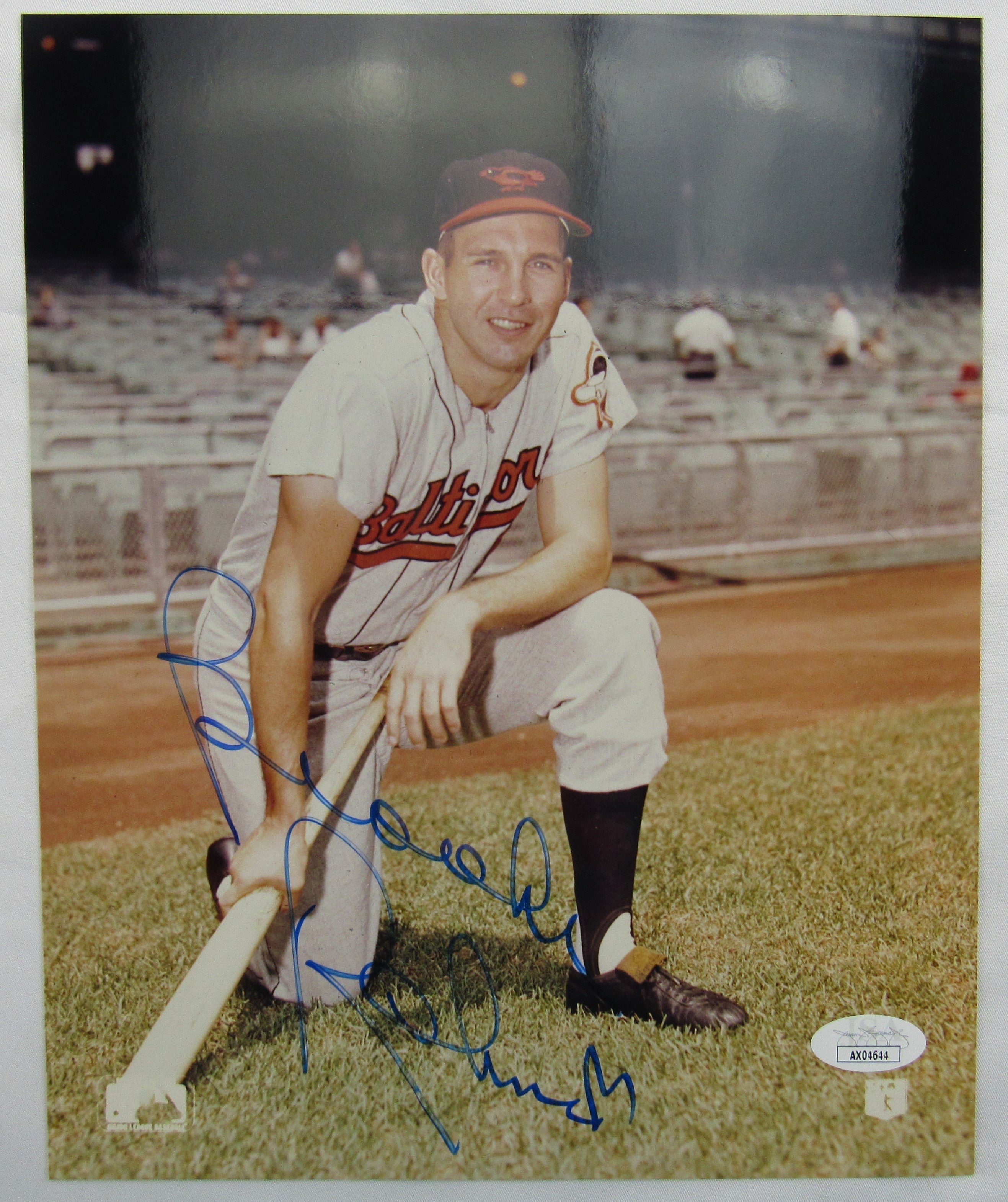 Brooks Robinson Signed 8x10 Photo JSA AX04644 - Image 1