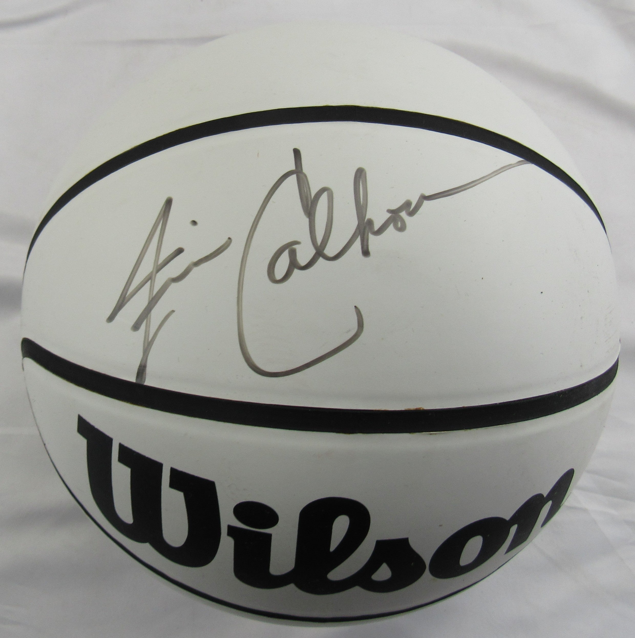 Jim Calhoun Signed Auto Wilson Basketball JSA CL29220 - Image 1