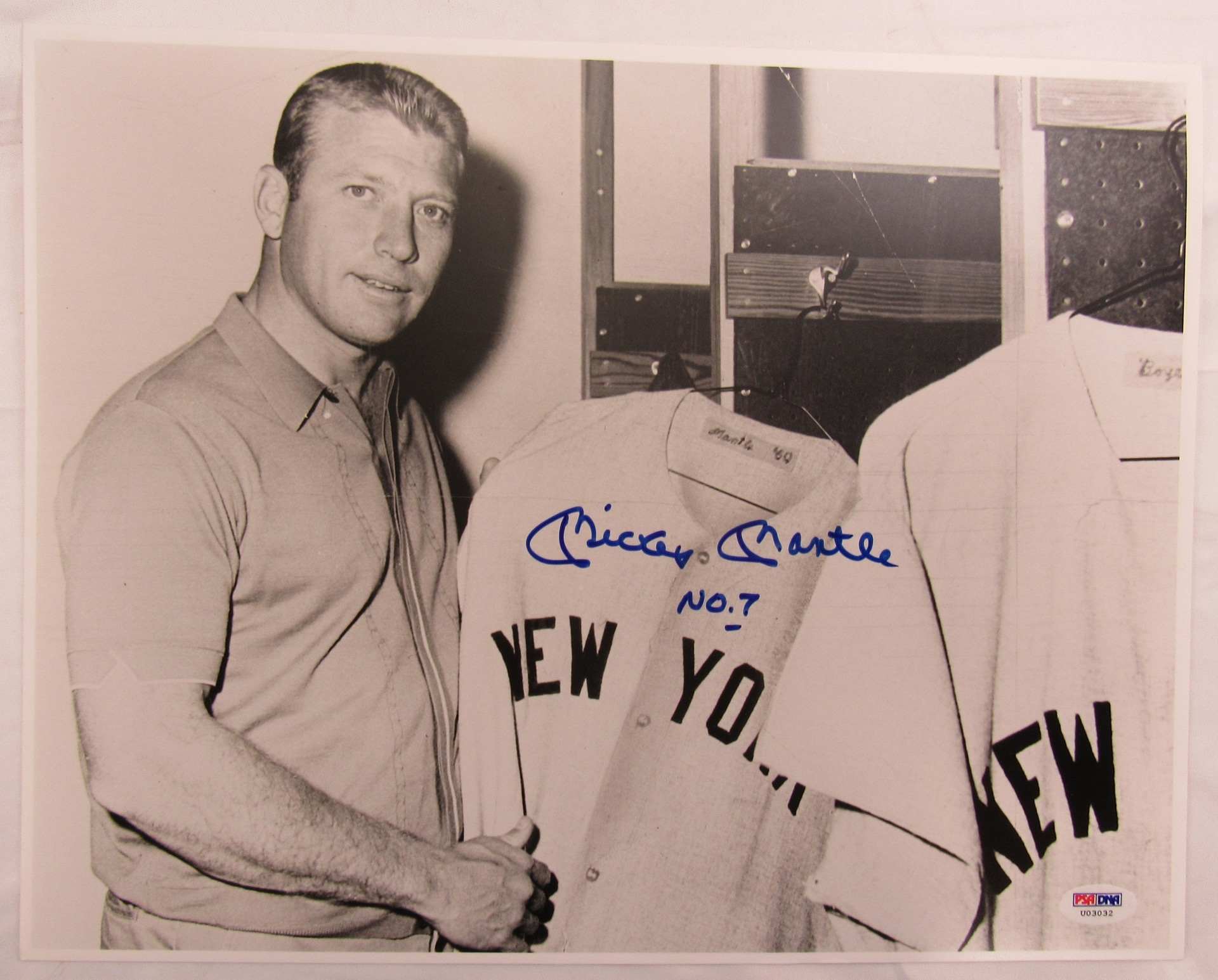Mickey Mantle Signed Auto 11x14 Photo PSA/DNA LOA U03032 - Image 1